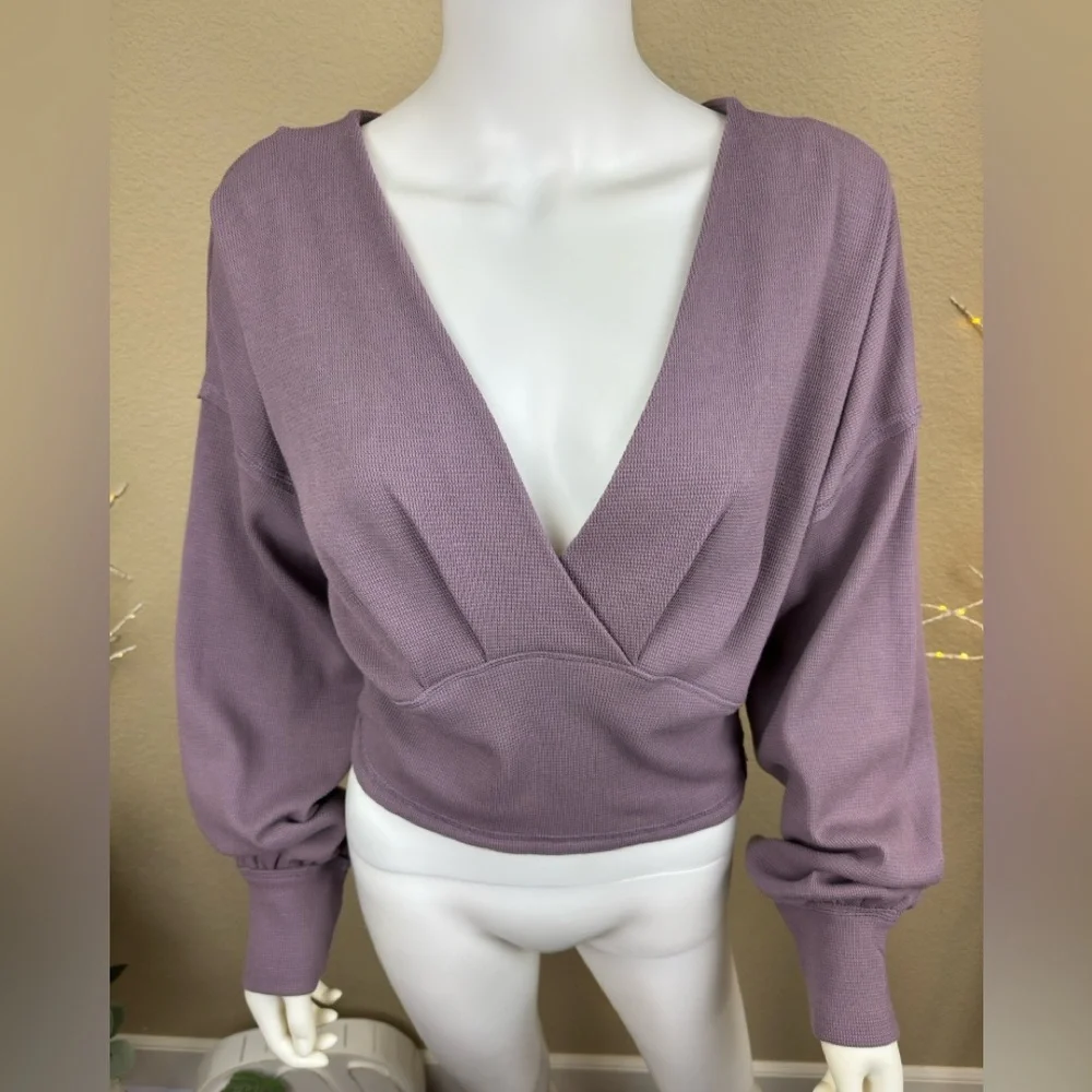 NWT $78 We The Free All Nighter Long Sleeve Surplus Crop Top Free People - Picture 2 of 15